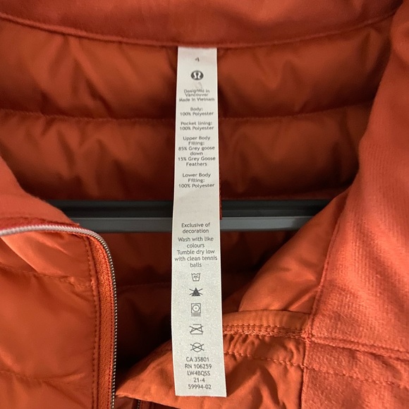 Lululemon Light Weight Relaxed Fit Down Jacket - Picture 6 of 6